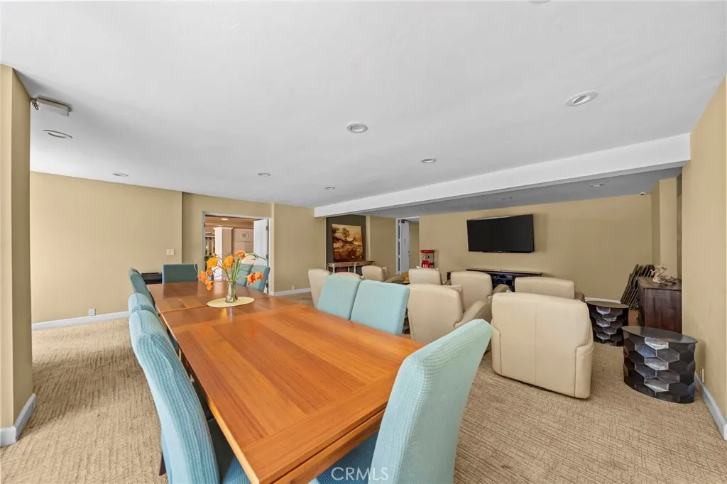 https://cdn.realtyfeed.com/cdn/127/306520287/389217ec77e016b58149f29e87c3ef07.webp