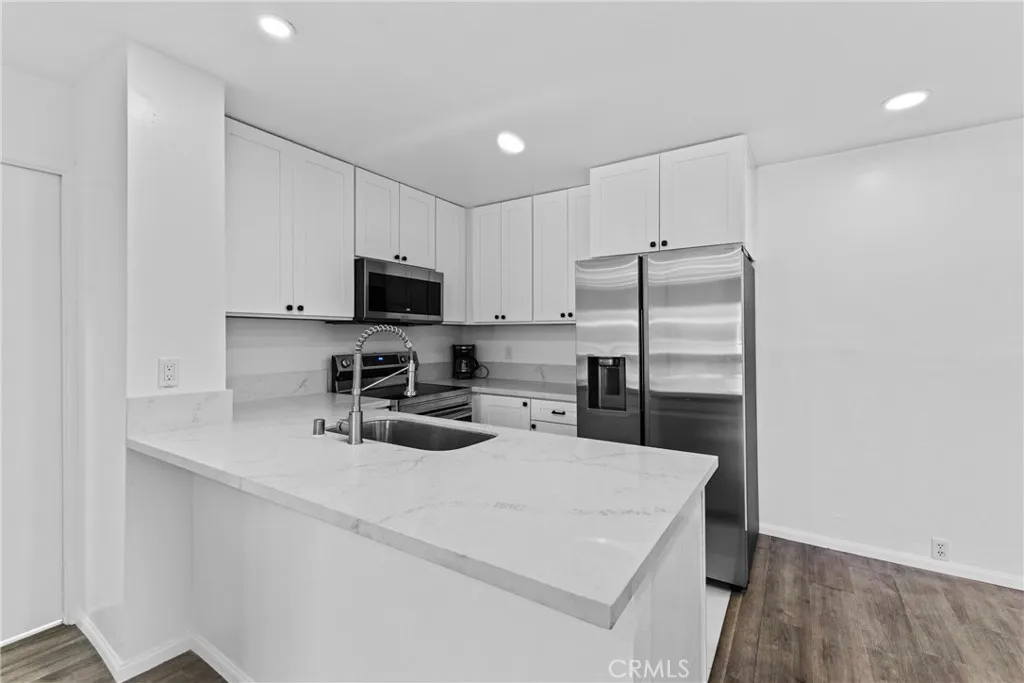 https://cdn.realtyfeed.com/cdn/127/306520287/7f1288cce7fad5ebbd7ea52b790bfd66.webp