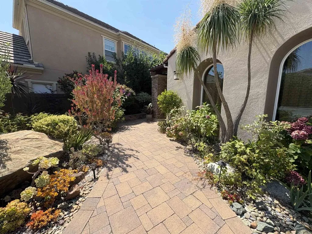 https://cdn.realtyfeed.com/cdn/127/306520313/ffeff460223a9ed466f0b659d3b2c239.webp