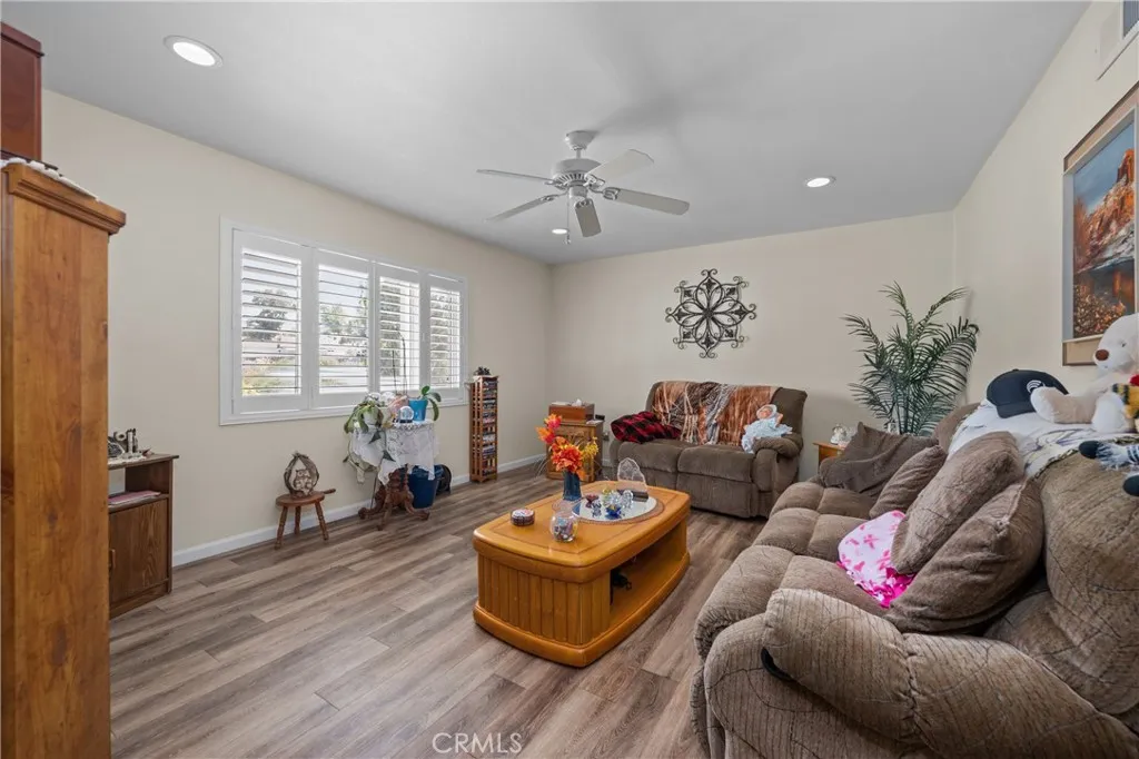 https://cdn.realtyfeed.com/cdn/127/306520338/4ea3842cc7409140810b5c9cf996fbeb.webp