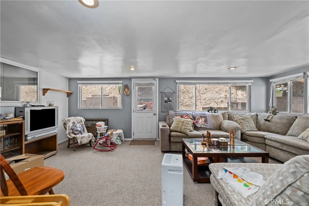 https://cdn.realtyfeed.com/cdn/127/306520338/66548e407f503e93966bb3d991e4d9bf.webp