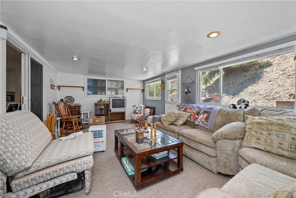 https://cdn.realtyfeed.com/cdn/127/306520338/75ec108bcd9a9d81917d8c28d5d1bbd3.webp