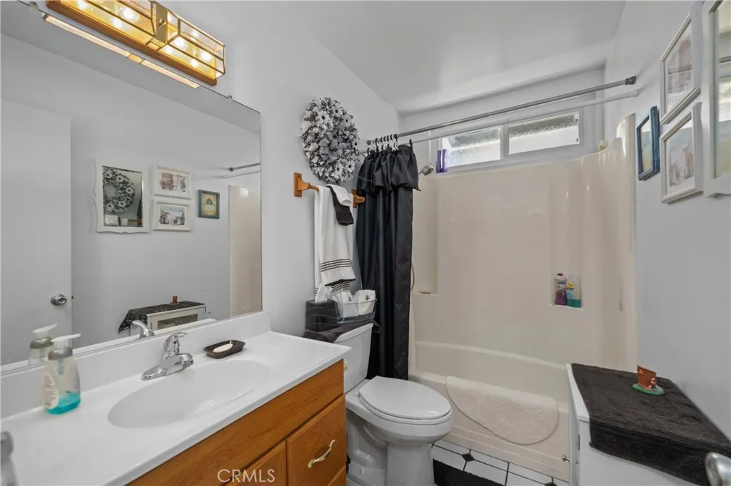https://cdn.realtyfeed.com/cdn/127/306520338/ae3bead1b72987fcffcb1092ce260942.webp