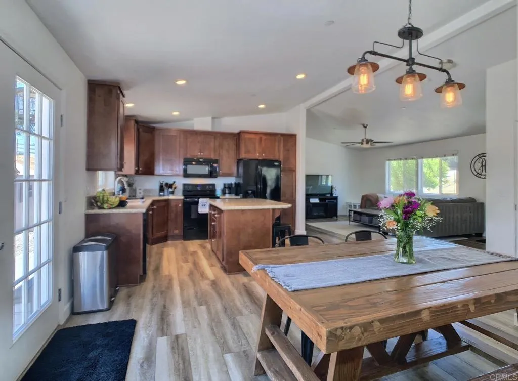 https://cdn.realtyfeed.com/cdn/127/306520357/499fd692765c79fae2129c8912108f55.webp