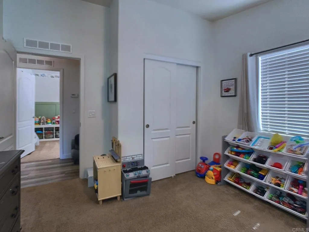 https://cdn.realtyfeed.com/cdn/127/306520357/a7f7ea22a9cf0237c2df110ed74a159c.webp