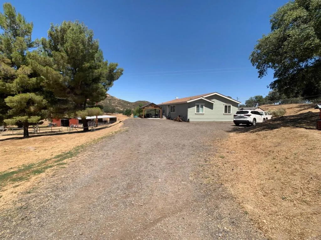 https://cdn.realtyfeed.com/cdn/127/306520357/e49dd52ecade2b9ebdf80f1666c36702.webp