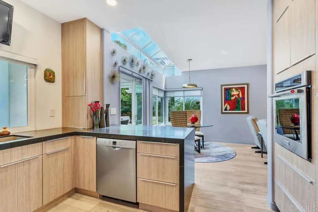https://cdn.realtyfeed.com/cdn/127/306520423/2610537c51d8550d7e36d0eec82a5417.webp