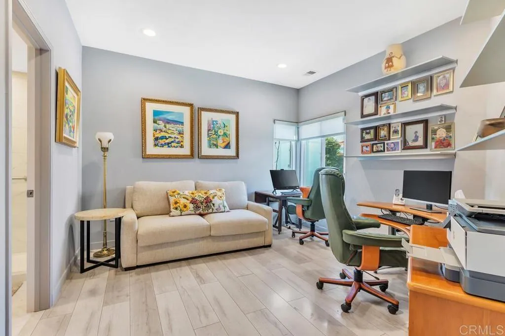 https://cdn.realtyfeed.com/cdn/127/306520423/390f8b4749165afb94e08883b3e66a98.webp