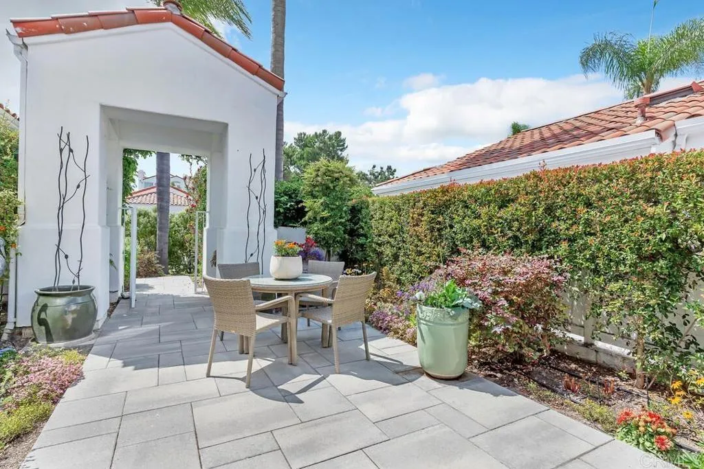 https://cdn.realtyfeed.com/cdn/127/306520423/47fd312cc25c0118a67607fcb16f5ef1.webp