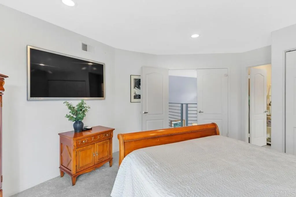 https://cdn.realtyfeed.com/cdn/127/306520423/9b1f386b031a3179b0c59b2d8ffcbcb7.webp