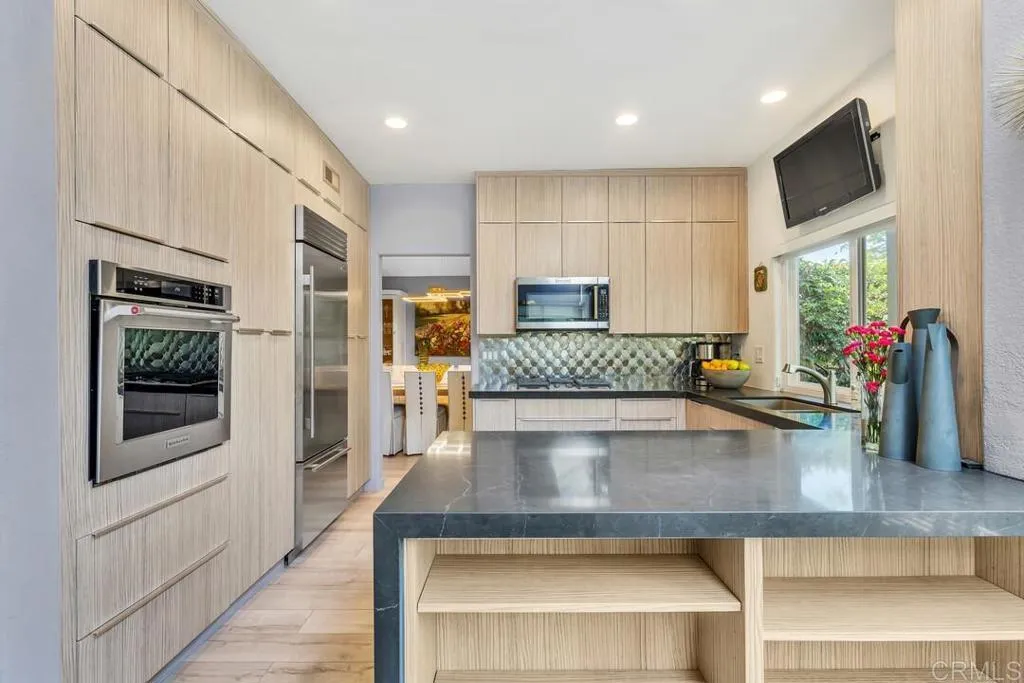 https://cdn.realtyfeed.com/cdn/127/306520423/f307bc2573699b90b0ea1b36ad2c61ff.webp