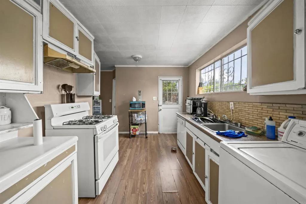 https://cdn.realtyfeed.com/cdn/127/306520424/614ce6184a159cea1543c4cd20f566c1.webp