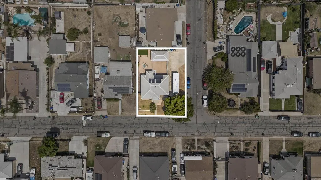 https://cdn.realtyfeed.com/cdn/127/306520450/433c9fd668379608c420929f73d8d3be.webp