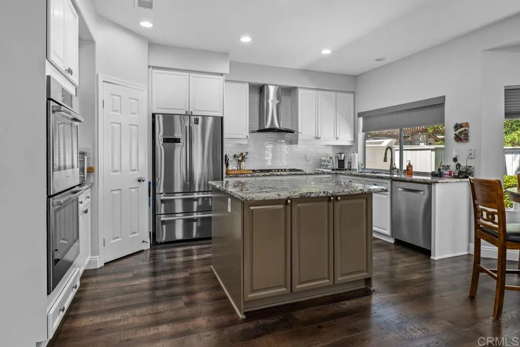 https://cdn.realtyfeed.com/cdn/127/306520456/77f0a3286f1ce1e44ea00c022d62738a.webp