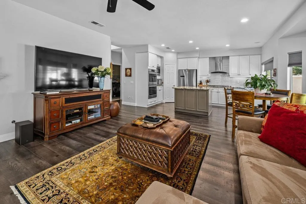 https://cdn.realtyfeed.com/cdn/127/306520456/a08448a83a9d38db8dd12c2029708c11.webp
