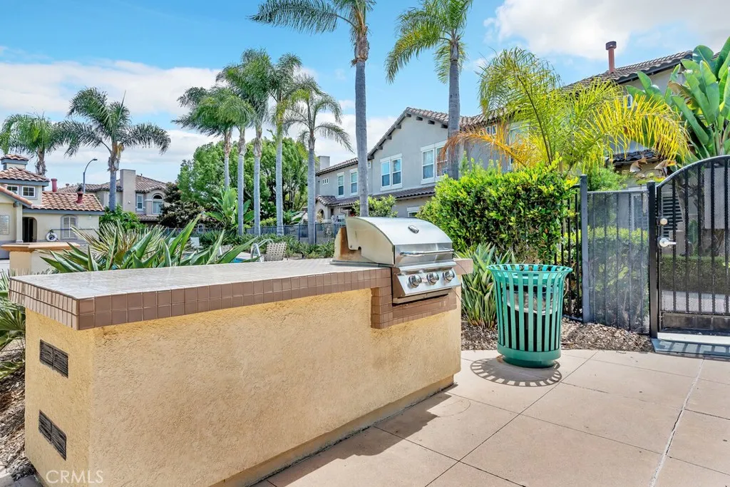 https://cdn.realtyfeed.com/cdn/127/306520460/0038bffd2684c3b644fff7f3b01d9413.webp