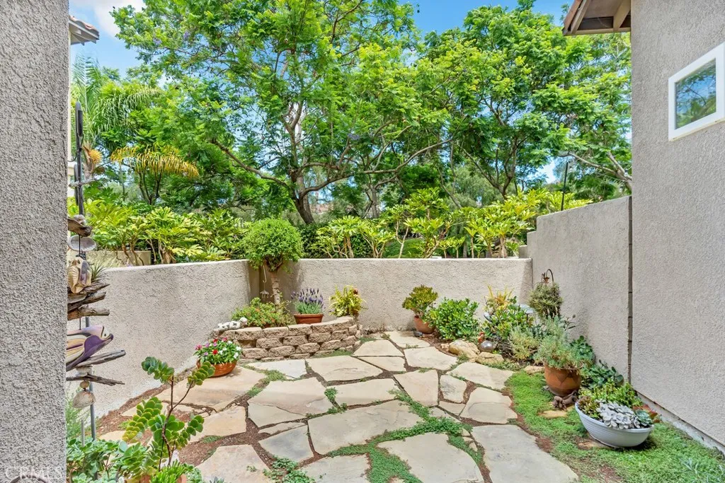 https://cdn.realtyfeed.com/cdn/127/306520460/1a8cae4ce674447fa17fe1d8f08fd82d.webp