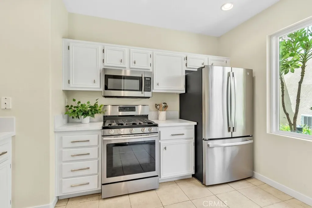 https://cdn.realtyfeed.com/cdn/127/306520460/1ad9c0a7aa873d0124f0e6811a2dbe1c.webp