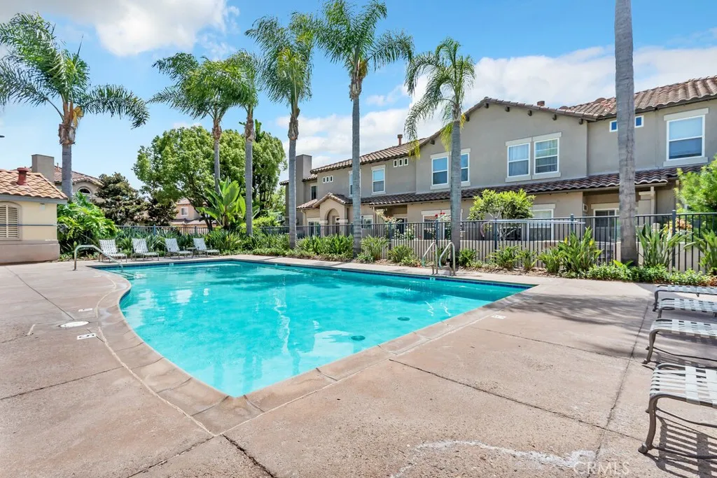 https://cdn.realtyfeed.com/cdn/127/306520460/db03e831c1ce016b6bcec11b24e930b4.webp