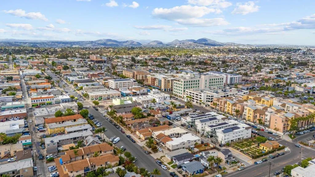 https://cdn.realtyfeed.com/cdn/127/306520474/de1ac26a71429c5047db0d106d3a99a2.webp