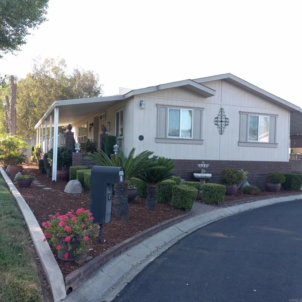 https://cdn.realtyfeed.com/cdn/127/306520499/1a186b15bb1550cee8570644576eb5b4.webp