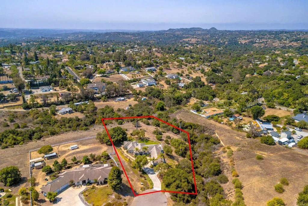 https://cdn.realtyfeed.com/cdn/127/306520500/50e1c935a9cd1e24ec5a50af40274c38.webp