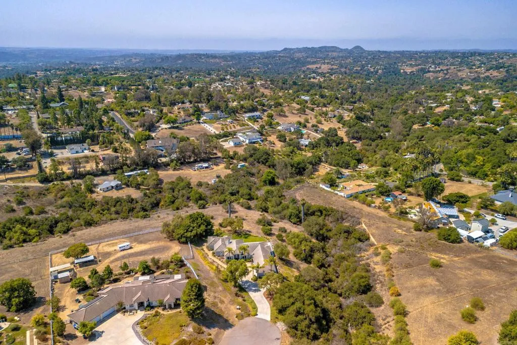 https://cdn.realtyfeed.com/cdn/127/306520500/6f348bb44927b4d8813e322d62bf0b1f.webp