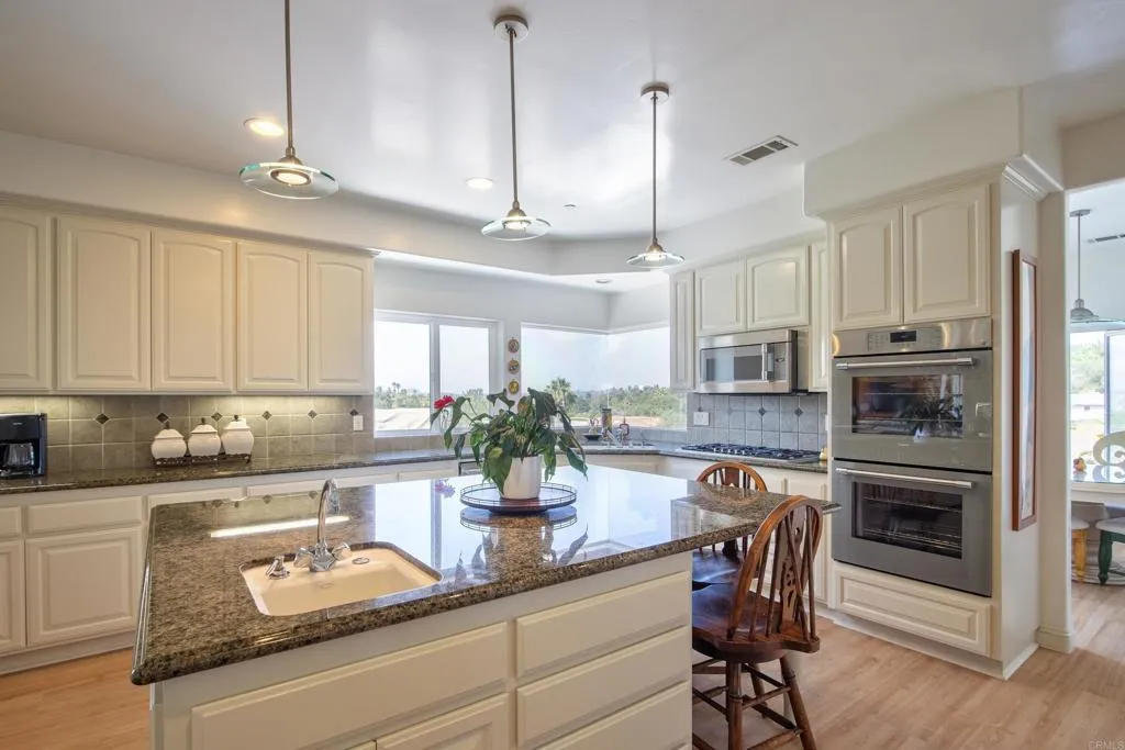https://cdn.realtyfeed.com/cdn/127/306520500/9df98456bba4a8c9144c1ff78ffd9949.webp