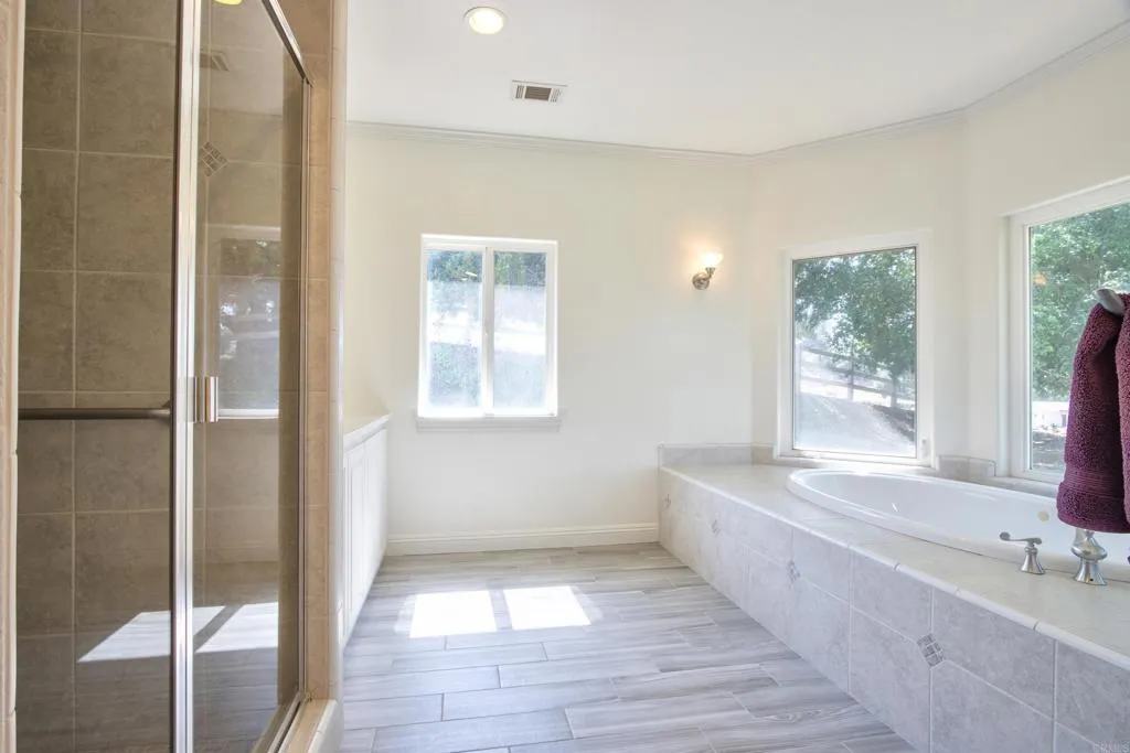 https://cdn.realtyfeed.com/cdn/127/306520500/da0400281358cda3dce0d2e6ec67a50d.webp