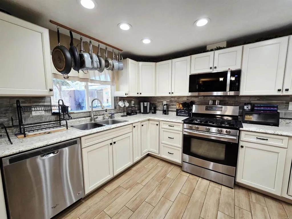 https://cdn.realtyfeed.com/cdn/127/306520503/539ddae759cb468b68f4d8ee72d597dd.webp