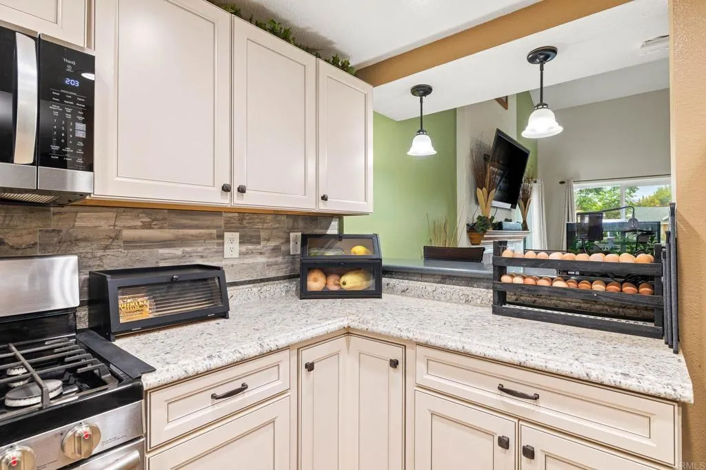 https://cdn.realtyfeed.com/cdn/127/306520503/72ffeb21637a42d72da76e8dac509b6a.webp