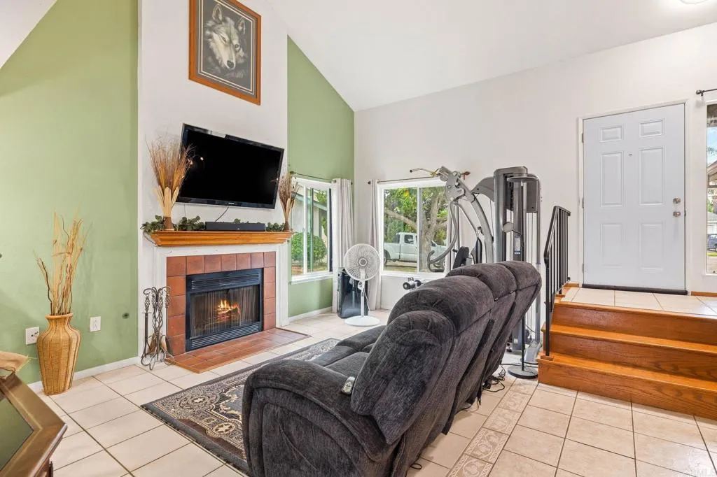 https://cdn.realtyfeed.com/cdn/127/306520503/8276adc997e90ef45754e5a2cd0dcd39.webp