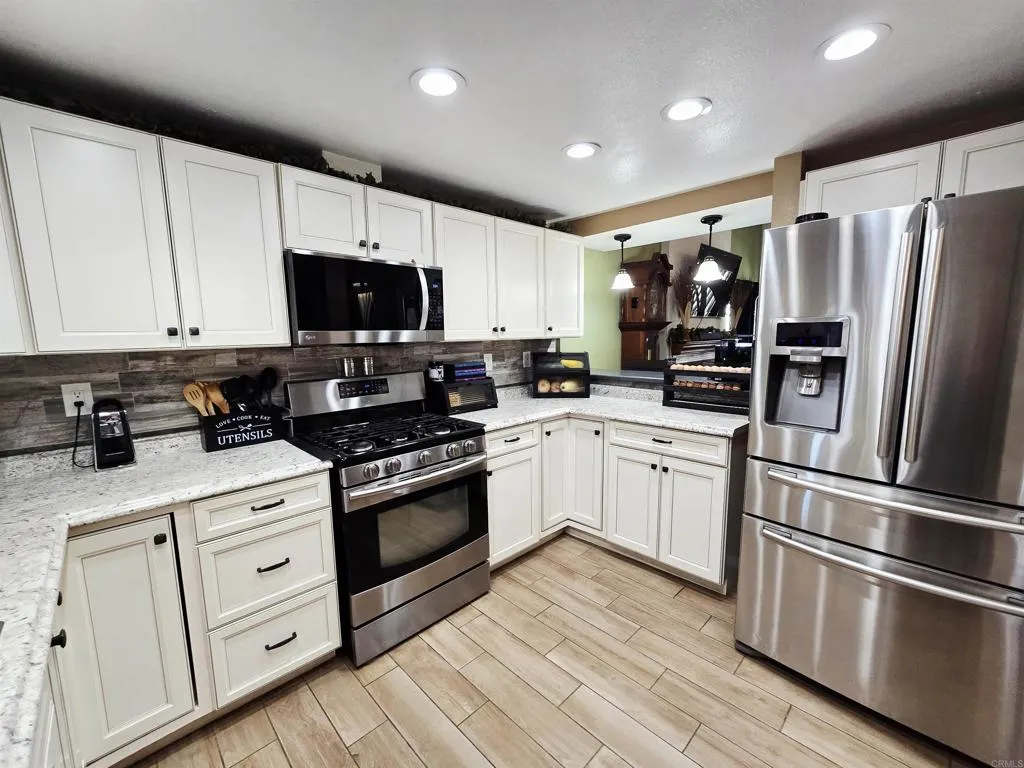 https://cdn.realtyfeed.com/cdn/127/306520503/b3c4006be1a1166da4f90143831d921e.webp