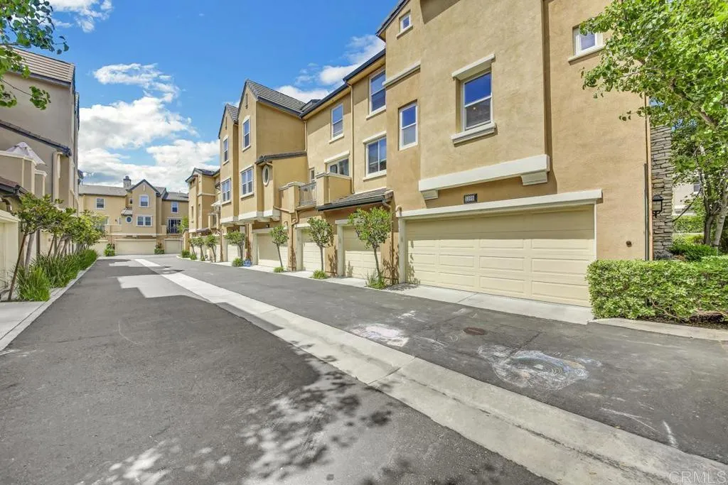 https://cdn.realtyfeed.com/cdn/127/306520523/4698137798c3efbc24bf7cc833b0eec1.webp