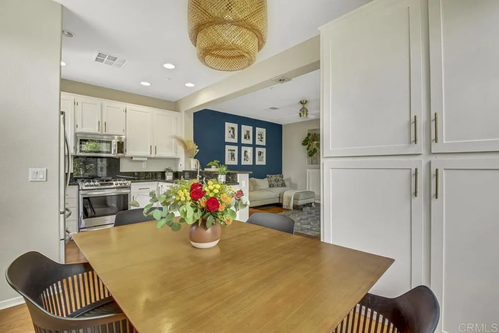 https://cdn.realtyfeed.com/cdn/127/306520523/52d97a66c5ee6901a29bae7eb6510f1f.webp