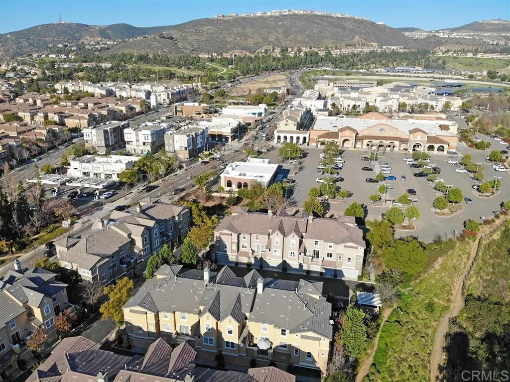 https://cdn.realtyfeed.com/cdn/127/306520523/59193f2be819faf17c7ef593e05e3ec8.webp