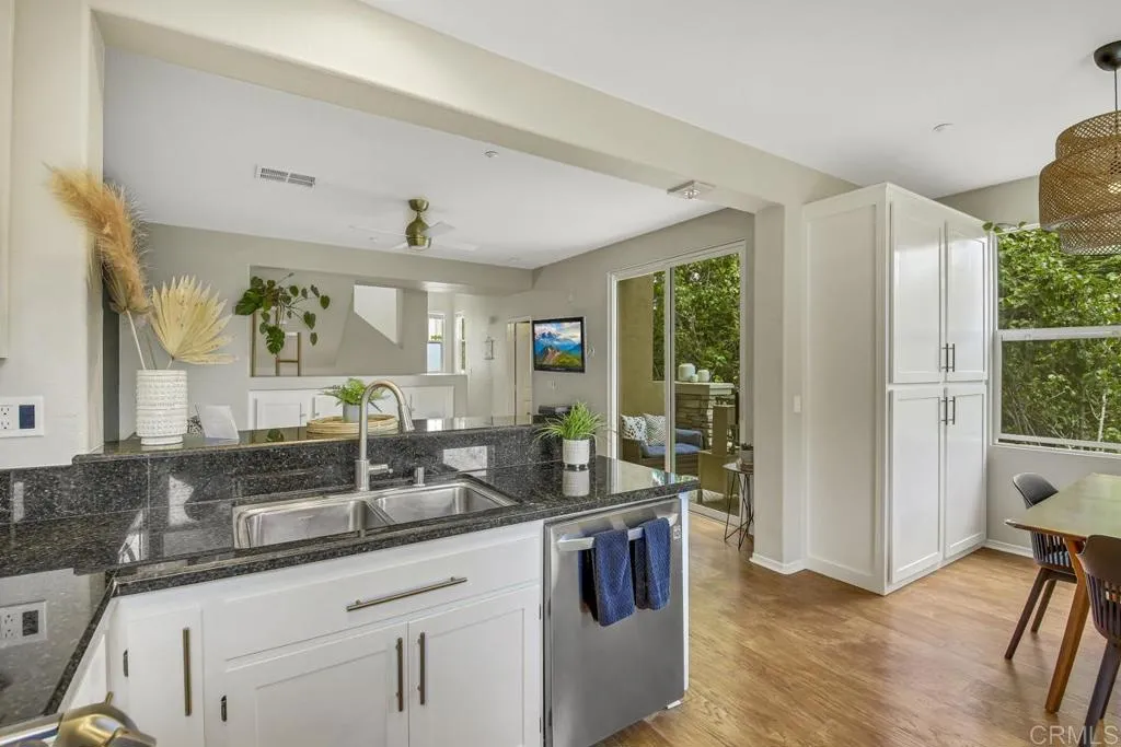 https://cdn.realtyfeed.com/cdn/127/306520523/c3f62662daf3e271310fbf11cf9c89e1.webp