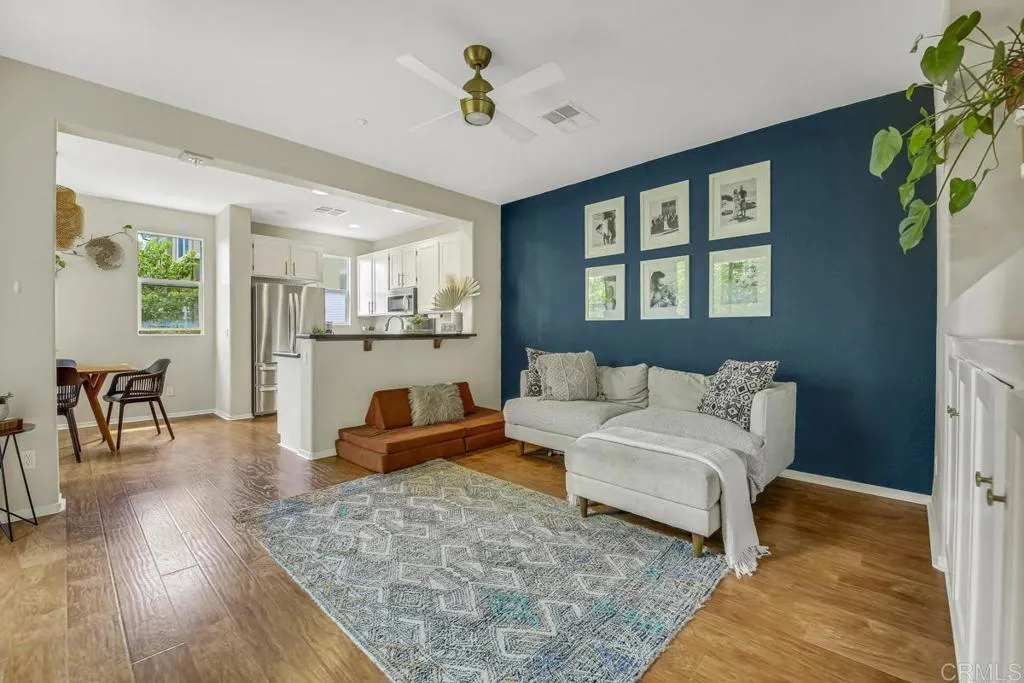 https://cdn.realtyfeed.com/cdn/127/306520523/f34d93f0513d197de7d0c86257cadc75.webp