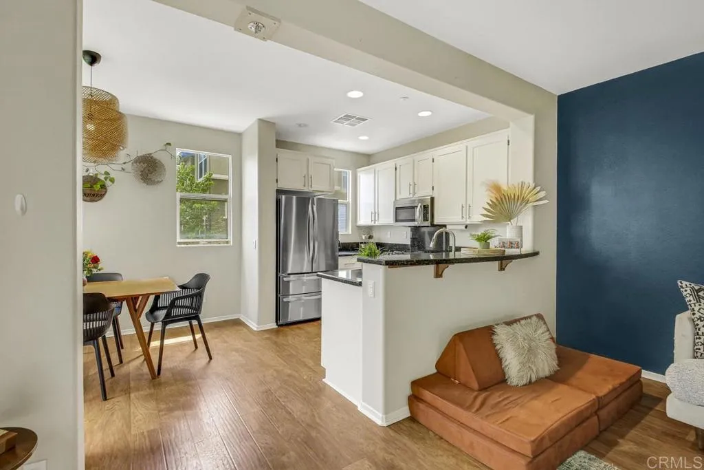 https://cdn.realtyfeed.com/cdn/127/306520523/fcb0f35503b3784582b1ae7305738b69.webp
