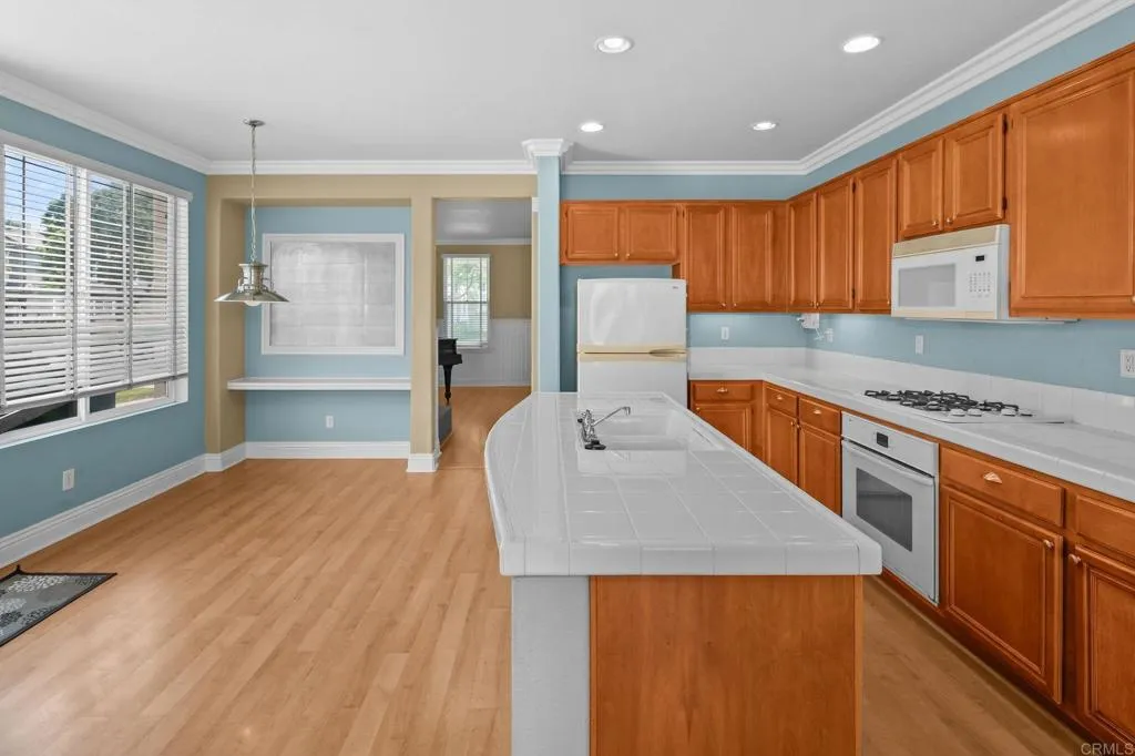 https://cdn.realtyfeed.com/cdn/127/306520547/1072d9bafd396b15547986af969188e2.webp