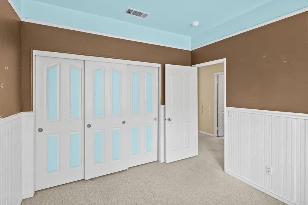 https://cdn.realtyfeed.com/cdn/127/306520547/2b29eccc00eda4d25b920d422e914e5e.webp
