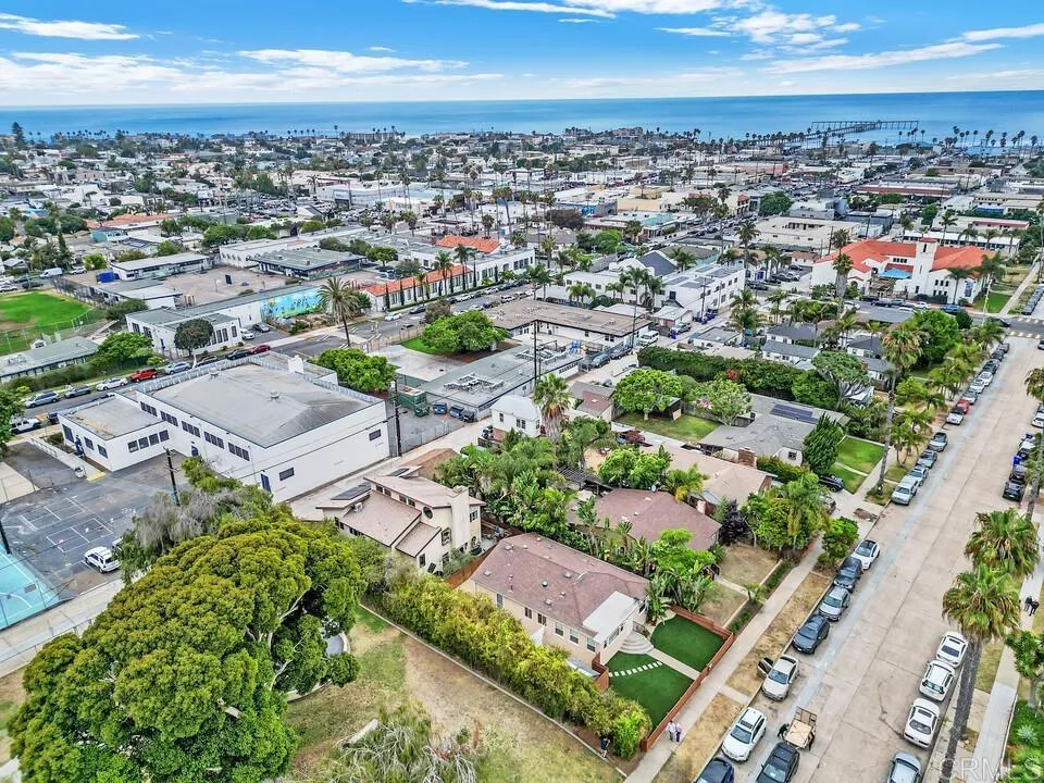 https://cdn.realtyfeed.com/cdn/127/306520559/2d32b3ffa45a9d146eae99baed82f971.webp