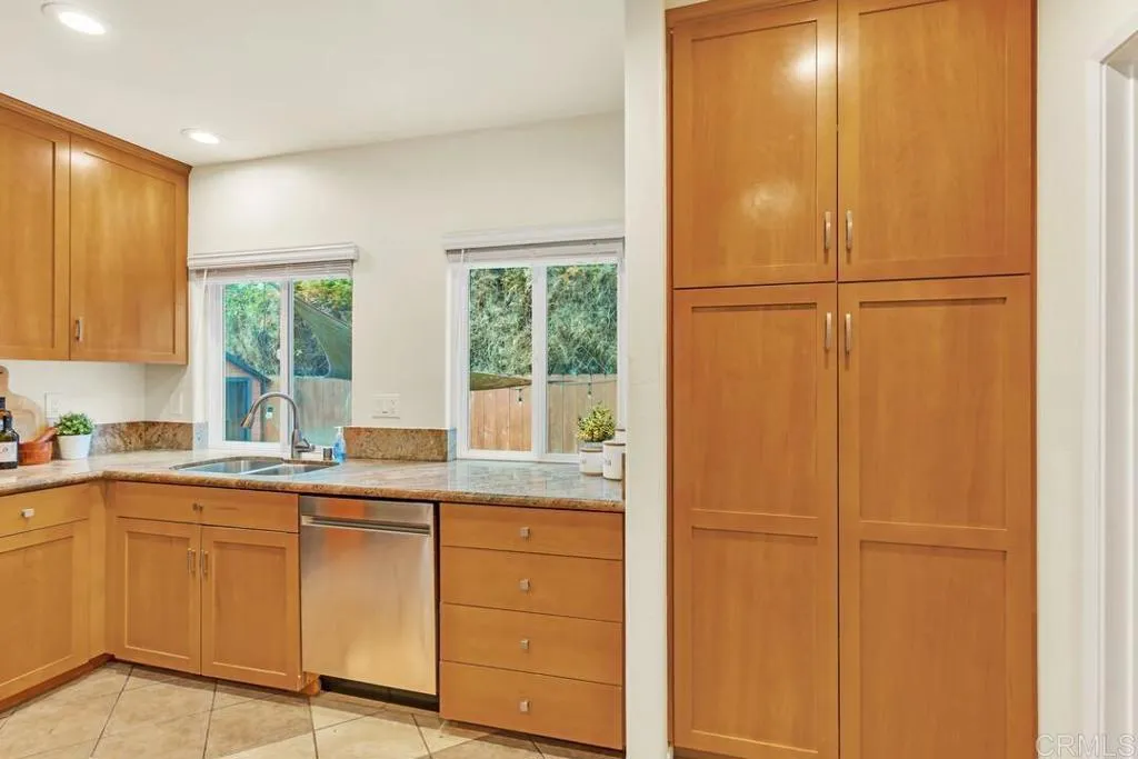 https://cdn.realtyfeed.com/cdn/127/306520559/522df1d96e11438c7dffb56f378b3af3.webp
