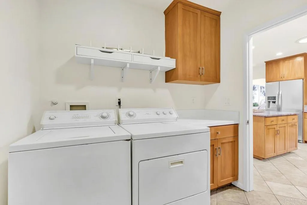 https://cdn.realtyfeed.com/cdn/127/306520559/70fa5e12bce7e99b0adf5591e126a828.webp