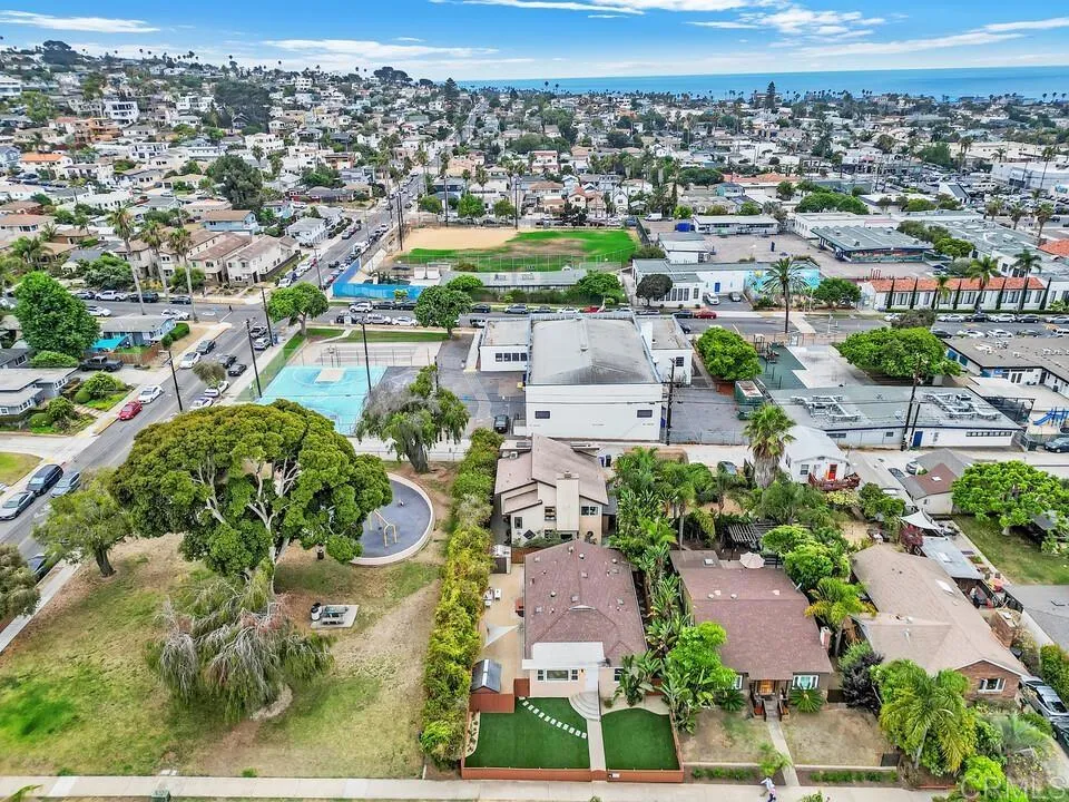 https://cdn.realtyfeed.com/cdn/127/306520559/92dbf8e4fc35bf841b999c73e2c52c52.webp