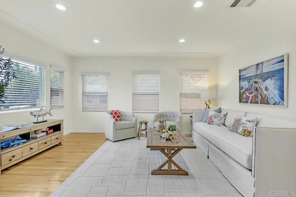 https://cdn.realtyfeed.com/cdn/127/306520559/de9f5374d6dab95a9cd3c5b78b6bb99e.webp