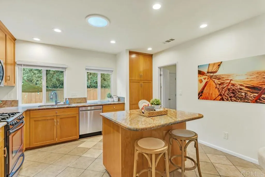 https://cdn.realtyfeed.com/cdn/127/306520559/eae5fcb5a53e5f34e491644372cf1ec8.webp
