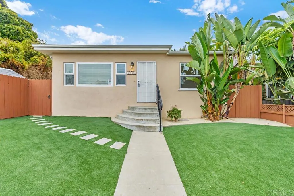 https://cdn.realtyfeed.com/cdn/127/306520559/ee801fc2acbdee48a93b85e38afd30d8.webp