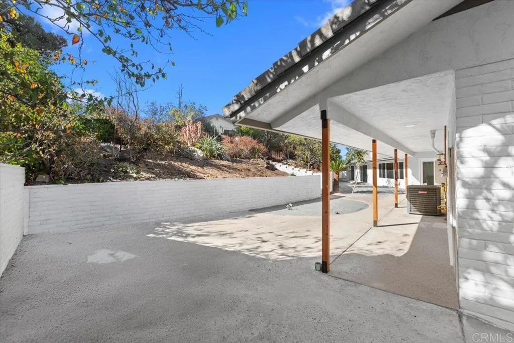 https://cdn.realtyfeed.com/cdn/127/306520609/453e594a56a4fbb68d1f75727515f849.webp
