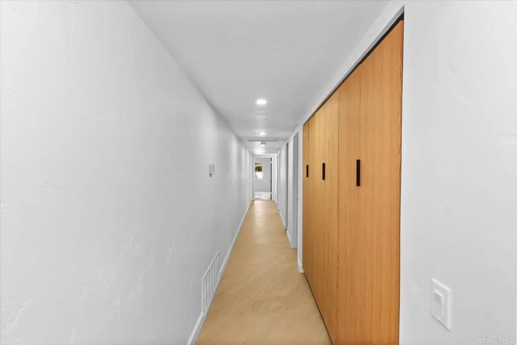 https://cdn.realtyfeed.com/cdn/127/306520609/56ac62546acd29f70f3dd21228bb0414.webp